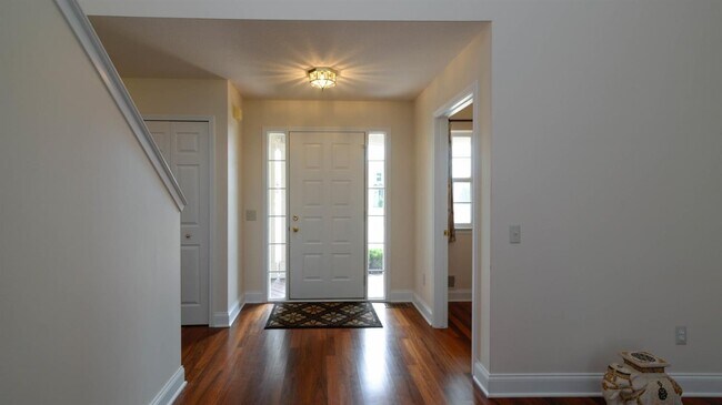 Building Photo - 1652 Scio Ridge Rd