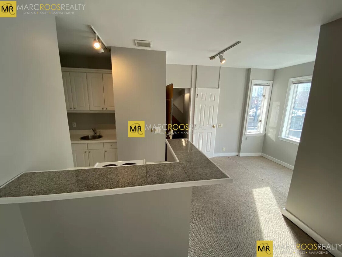 Primary Photo - 143 N St