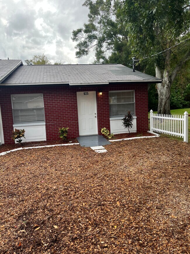Building Photo - 625 Wildwood Way