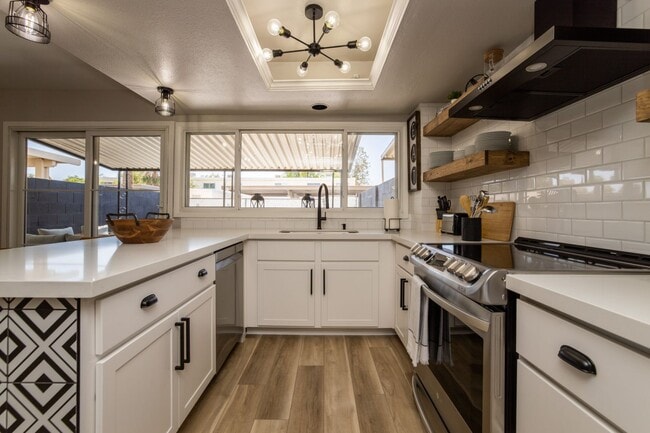 Interior Photo - 5038 N 83rd St