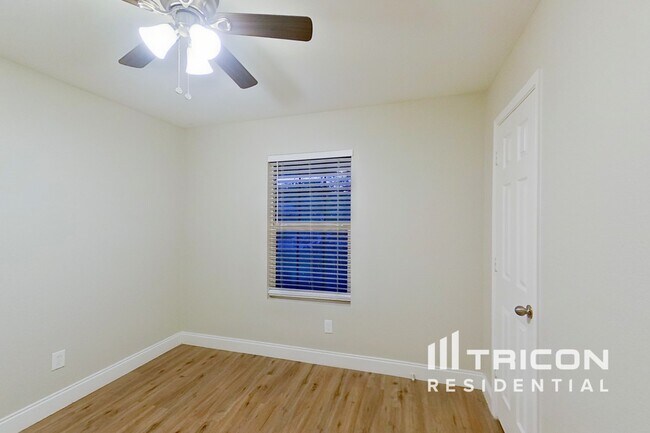 Foto del edificio - 9017 Sun Haven Way