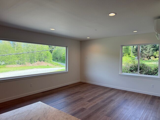 Foto del edificio - 705 W Lake Samish Dr