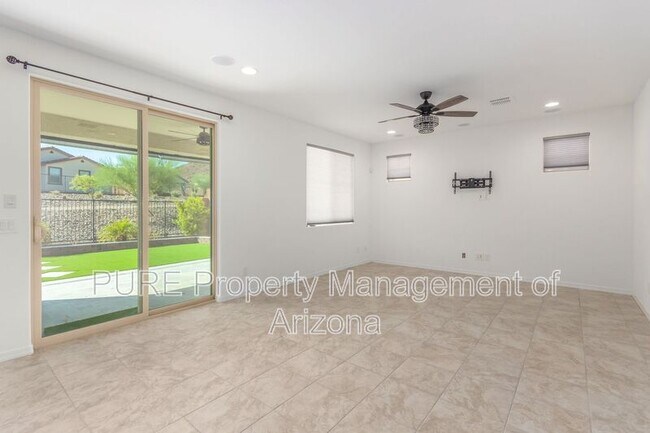 Foto del edificio - 32034 N 124th Dr