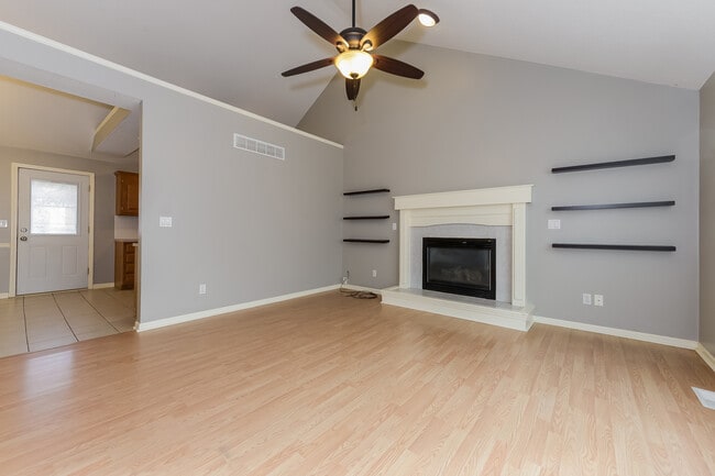Building Photo - 1608 Johnston Dr