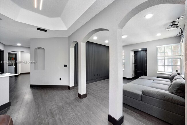 Foto del edificio - 1010 Belmont Pl