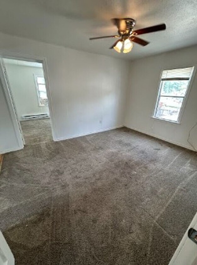 Foto del edificio - 3804 N Redmond Ave
