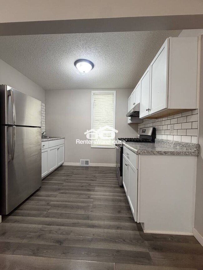 Foto del edificio - Available now! Spacious 2 bedroom 1 bathroom in Saint Paul