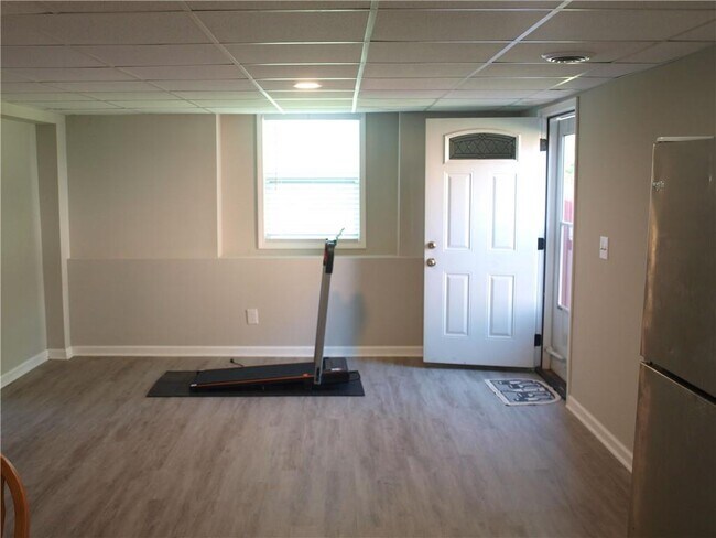 Building Photo - 2017 Evergreen Dr SE