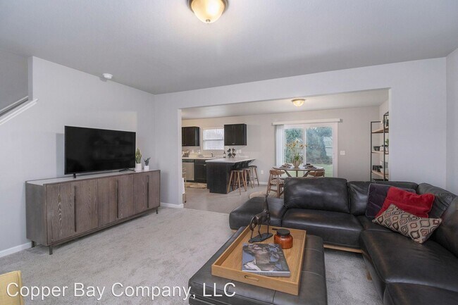 Building Photo - 4 br, 2.5 bath House - 4428 Bronson Boulevard