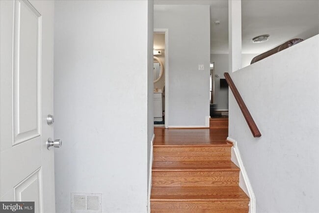 Foto del edificio - 459 Virginia Ave