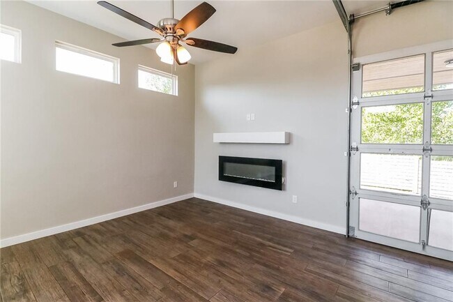 Foto del edificio - 11307 Paradise Out Ln