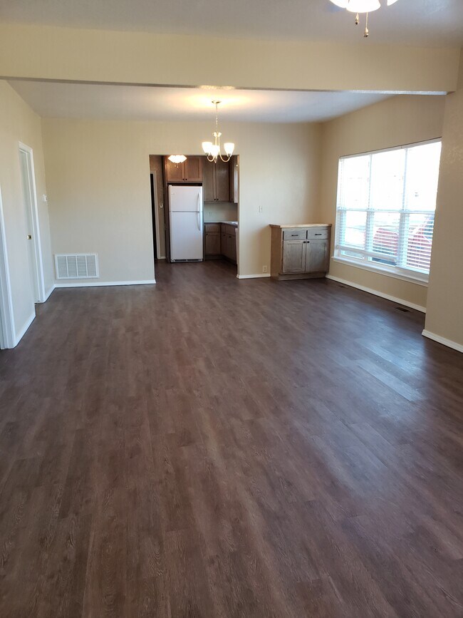 Foto del edificio - 213 N S St