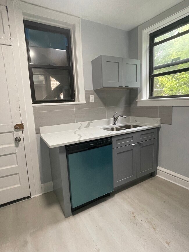 Foto del edificio - 7327 N Honore St