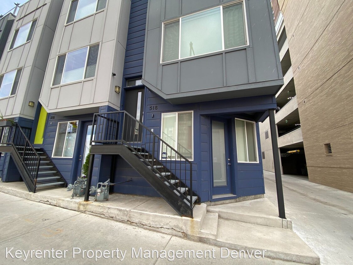Primary Photo - 2 br, 3 bath House - 518 Park Ave W.