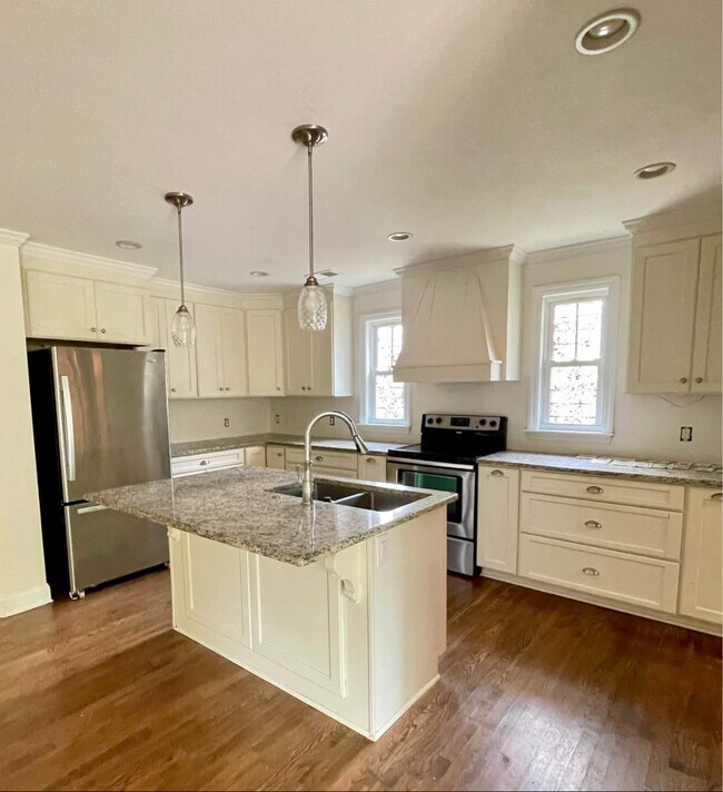 Foto del edificio - 1531 E 53rd St
