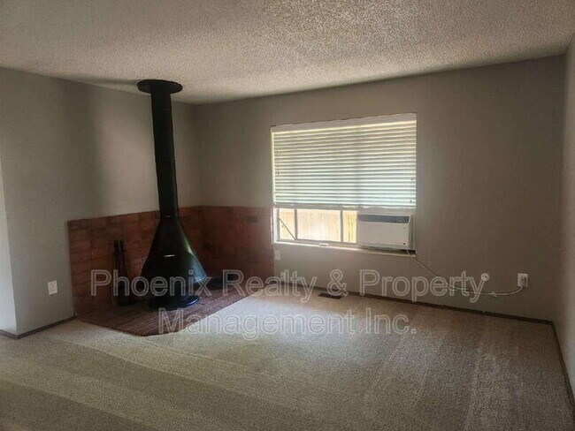 Building Photo - 1900 Chalcis Dr