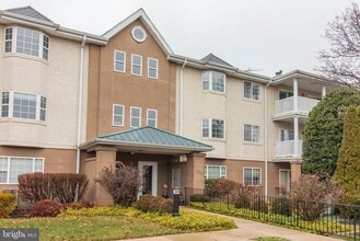 Building Photo - 509 Paoli Pointe Dr
