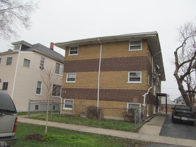 Building Photo - 135 N 22nd Ave
