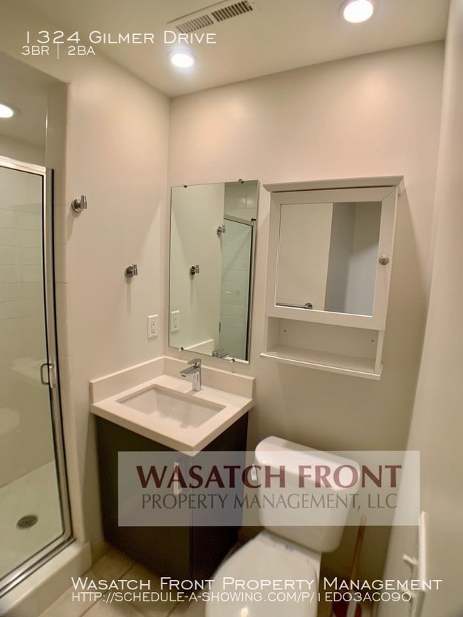 Building Photo - Gorgeous Just Remodeled House Harvard/Yale...