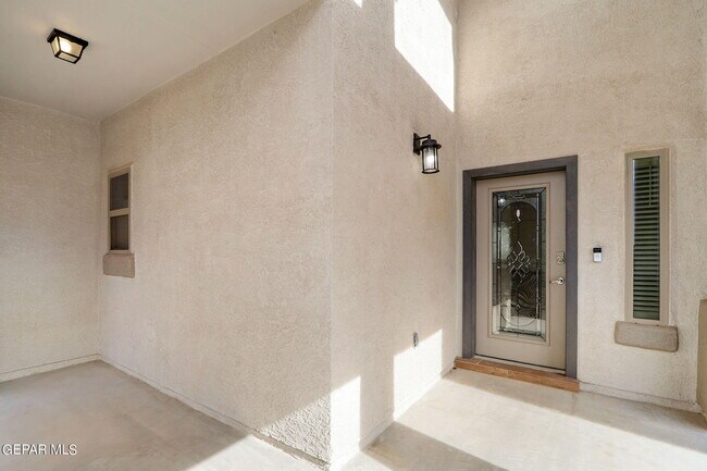 Foto del edificio - 14708 Tierra Garcia Dr