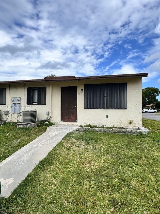 Building Photo - 28150 SW 142nd Ct