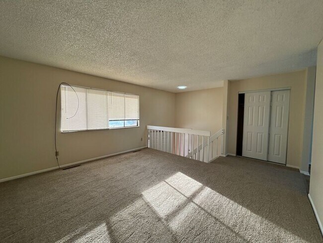 Foto del edificio - 2210 Cather Cir