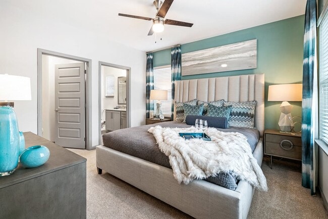 Hawthorne at the Glen Bedroom - Hawthorne at the Glen