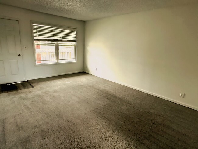 Building Photo - Welcome Home!