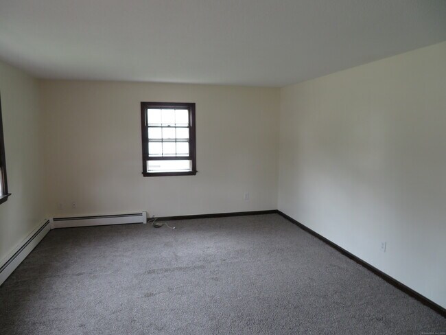 Building Photo - 122 Mather St