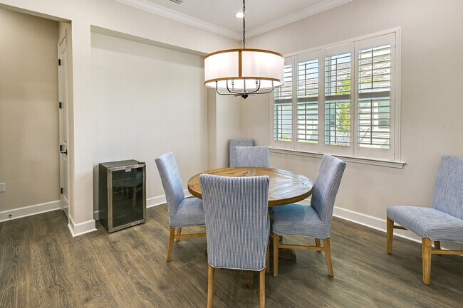 Foto del edificio - 7197 Saona CT