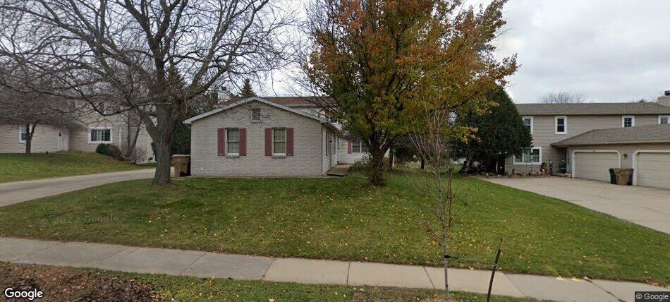 Front yard - 1110 N Gammon Rd