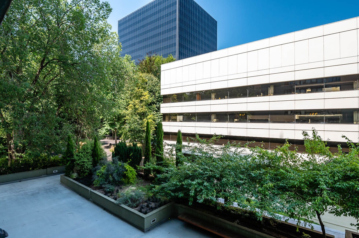 111 SW Harrison St Unit 2E, Portland, OR 97201 Condo for Rent in