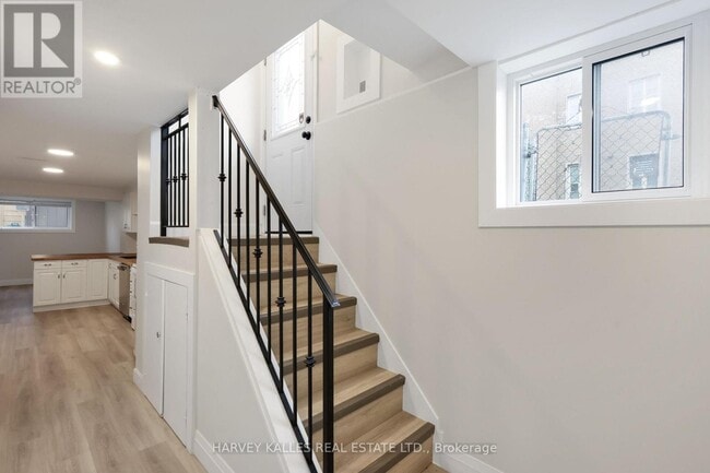 Building Photo - 242 Acton Ave