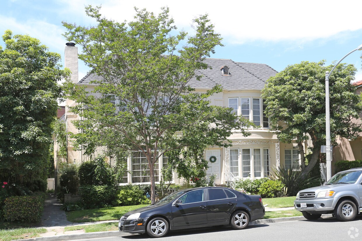 261 S Spalding Dr, Beverly Hills, CA 90212 Apartments in Beverly