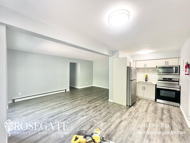 Photo du bâtiment - Spacious 3-Bedroom Apartment | 1,250 Sq Ft...