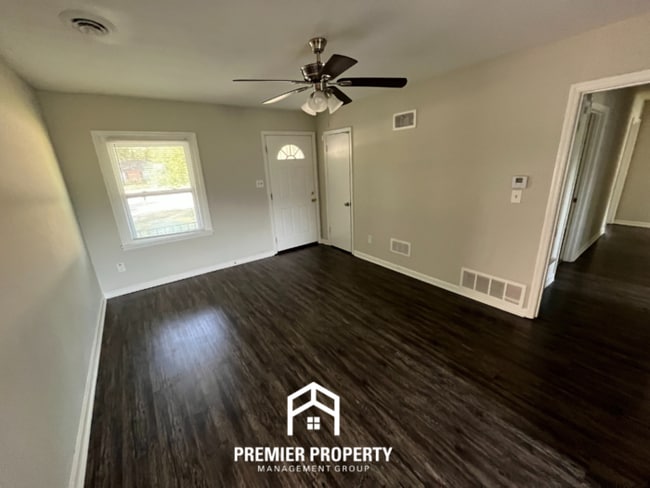 Foto del edificio - 5246 Millbranch Rd