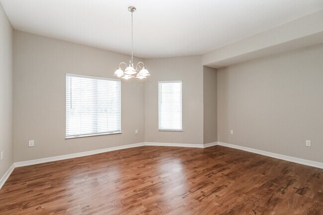 Building Photo - 11075 Marvelwood Rd