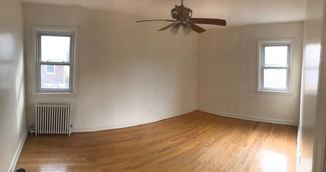 Bedroom - spacious - 929 Teaneck Road