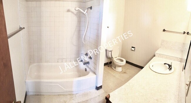 Foto del edificio - 313 N 12th St