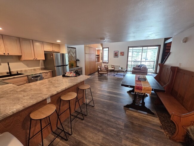 Foto del edificio - 102 Valley View Dr