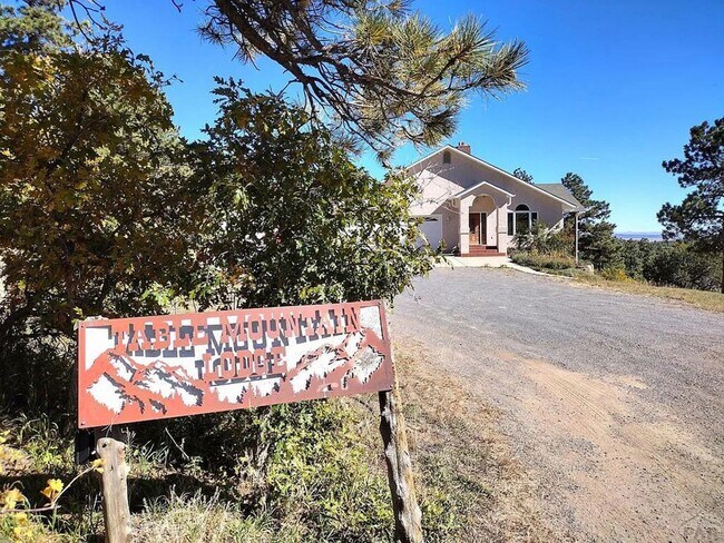 Building Photo - 8120 Table Mountain Rd