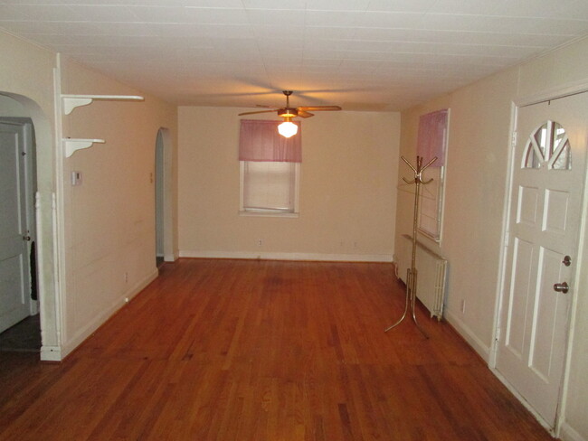 Building Photo - Charming Three-Bedroom Cape Cod-Style Dund...