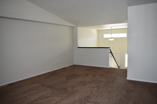 Foto del edificio - 3 bed 2 bath