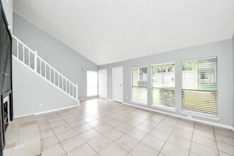 Building Photo - 16618 Lonesome Quail Dr