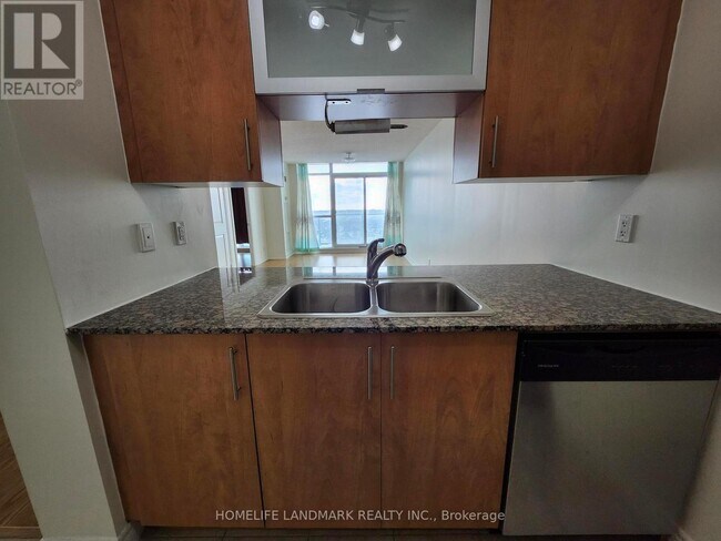 Building Photo - 50 Town Centre Court