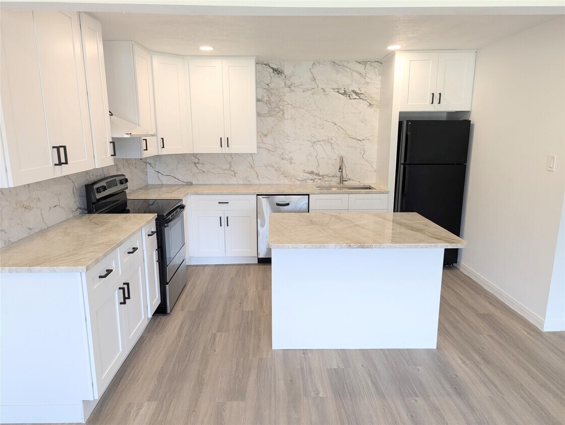 Foto principal - 2911 Huckleberry Ln