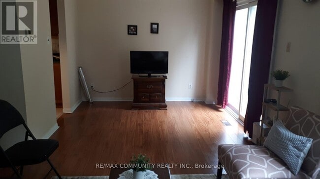 Building Photo - 172 Bellamy Rd N