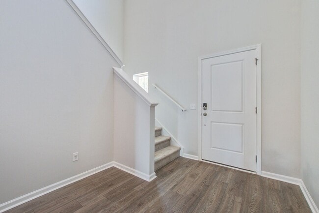 Building Photo - Stunning 5 Bedroom Cypress Preserve