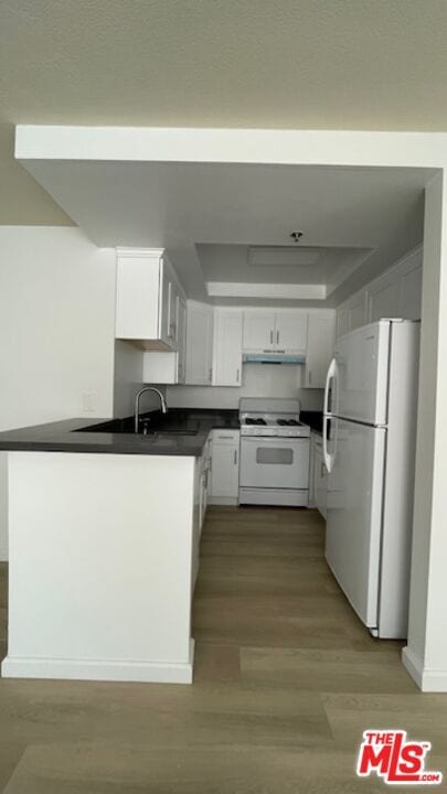 Building Photo - 420 S Harvard Blvd