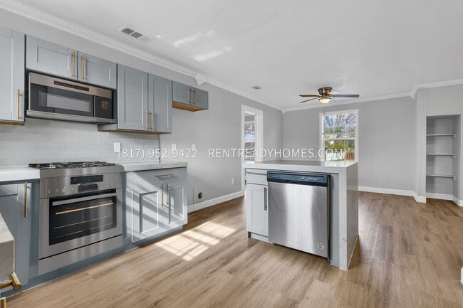 Building Photo - 6918 Overlook Dr